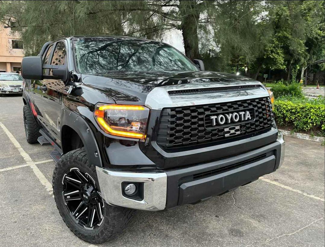 Toyota Tundra view 4
