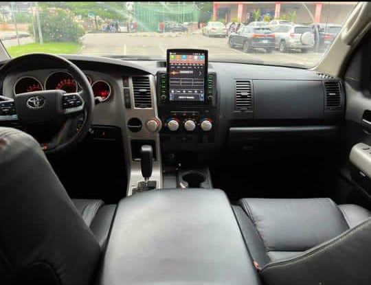 Toyota Tundra view 5